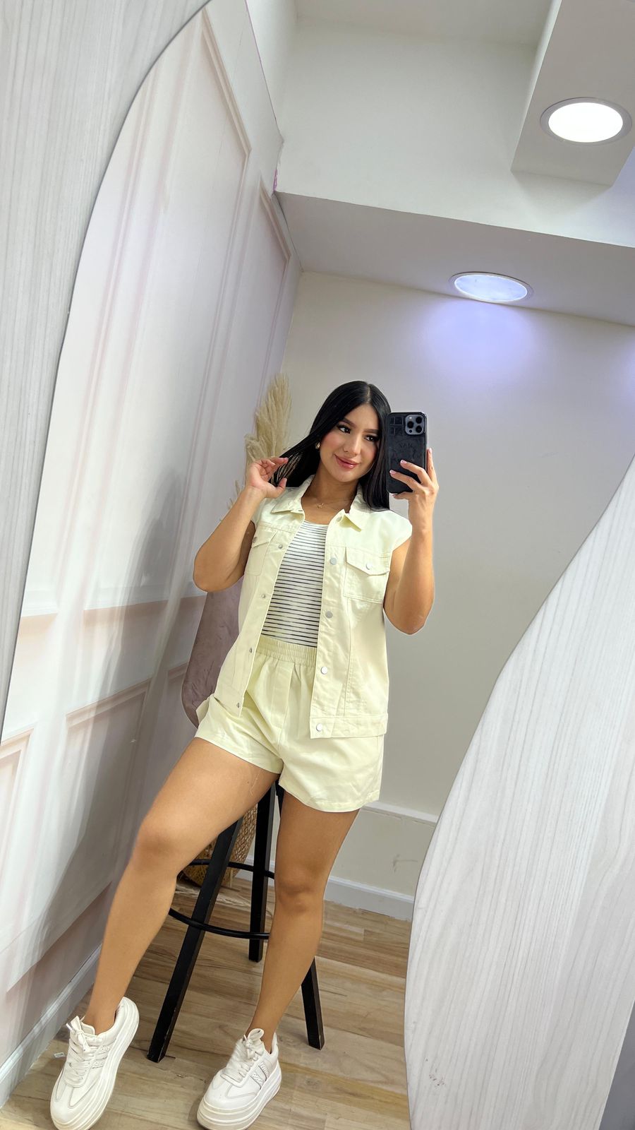 SET EN JEAN INCLUYE BLUSA BÁSICA