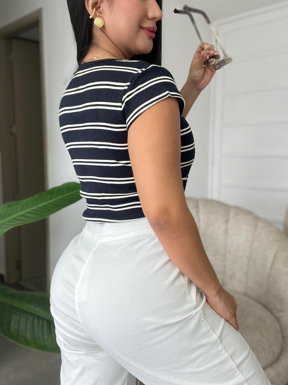 BLUSA EN HILO IMPORTADA