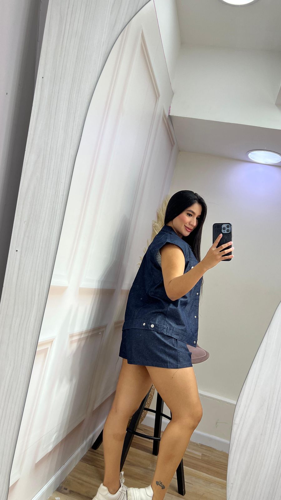 SET EN JEAN INCLUYE BLUSA BÁSICA